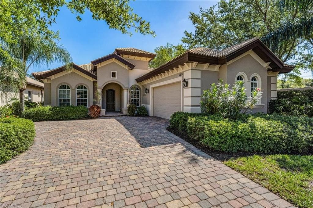 12531 Grandezza CIR ESTERO, FL 33928