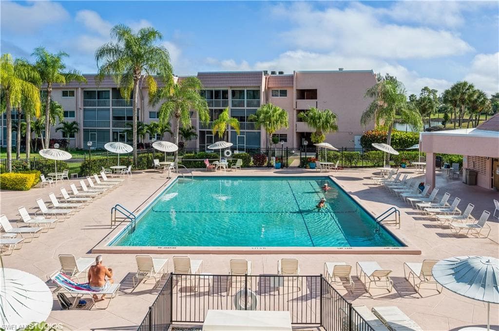 175 Turtle Lake CT 9-202 NAPLES, FL 34105