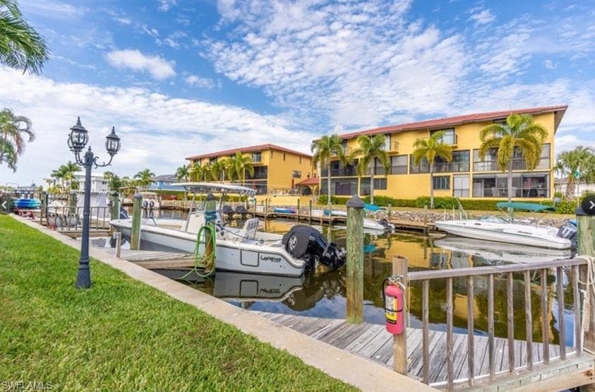 1417 Chesapeake AVE 205 NAPLES, FL 34102