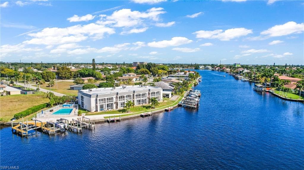 304 Tudor DR 8 CAPE CORAL, FL 33904