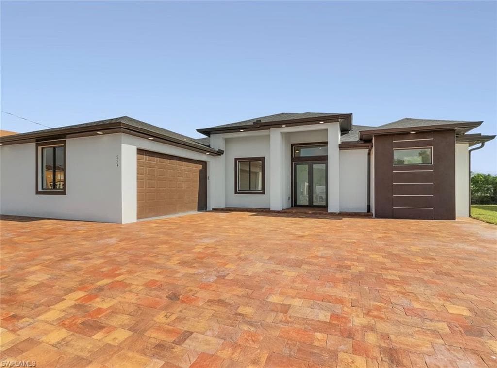 220 NE 8th PL CAPE CORAL, FL 33909