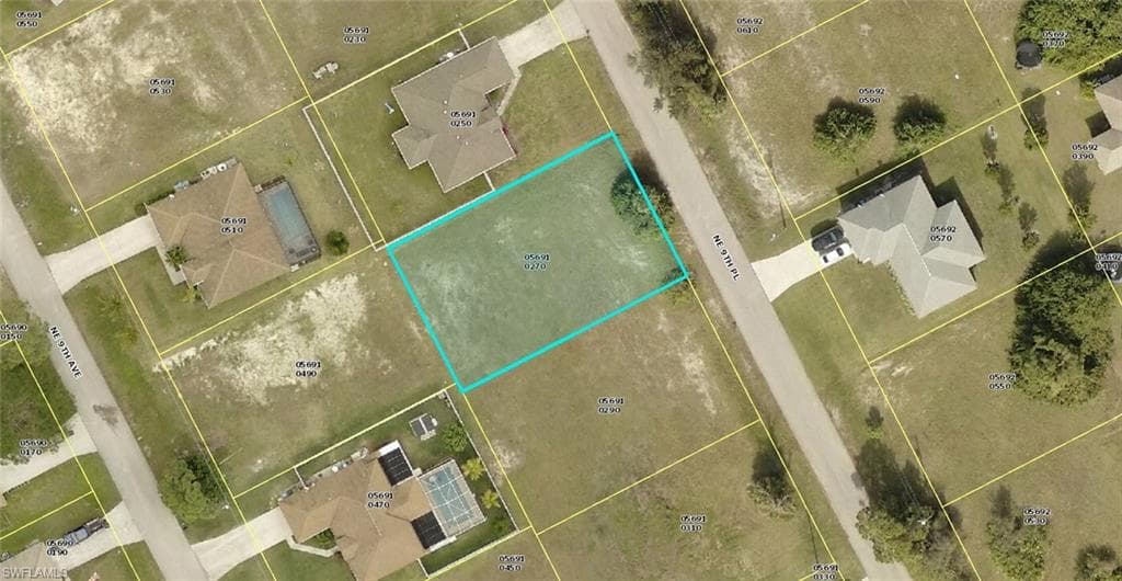 4320 NE 9th PL CAPE CORAL, FL 33909