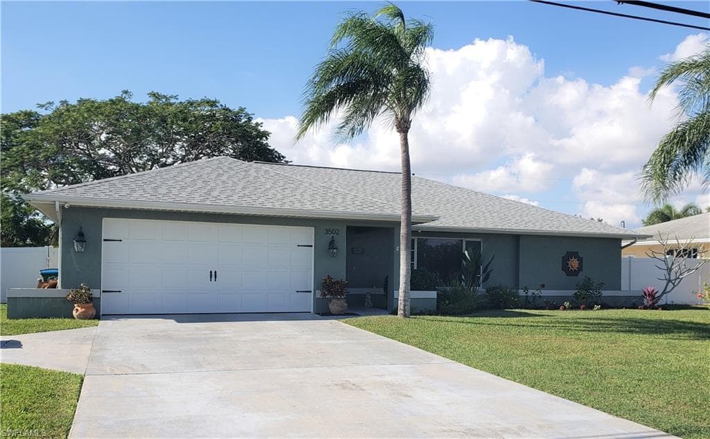 3502 Country Club BLVD CAPE CORAL, FL 33904
