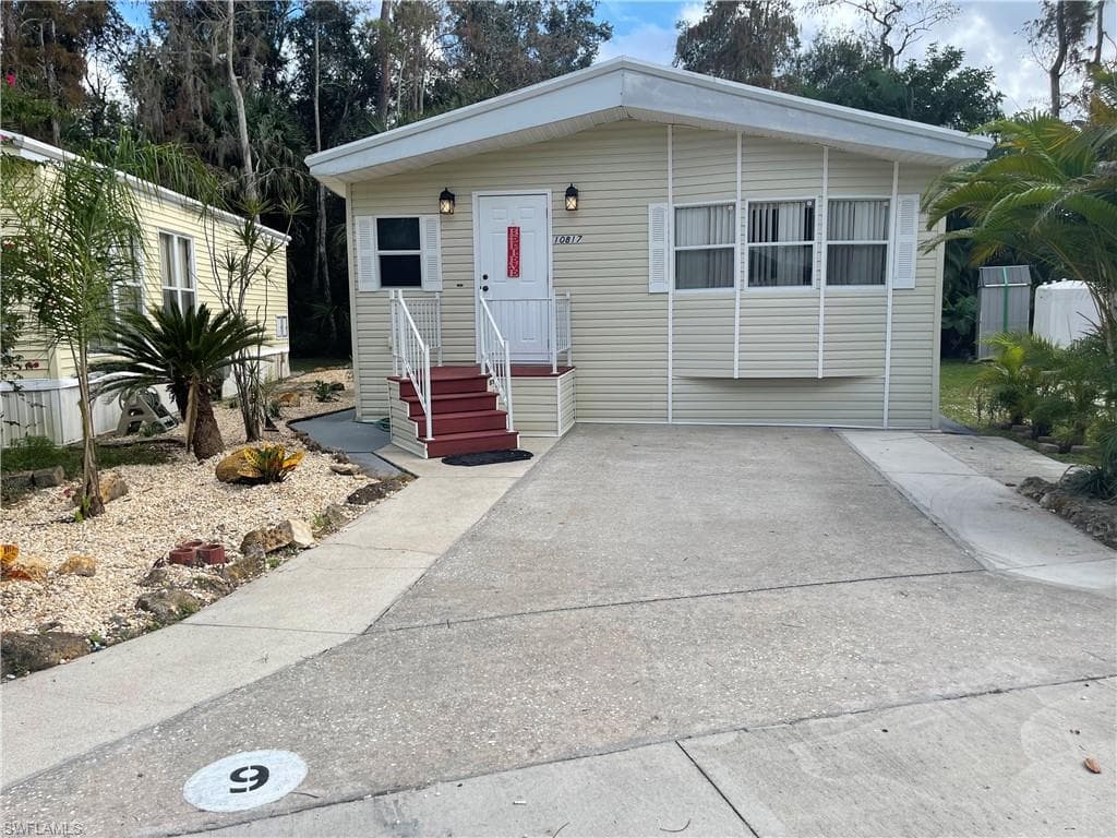 10817 Short Tailed Hawk CIR ESTERO, FL 33928
