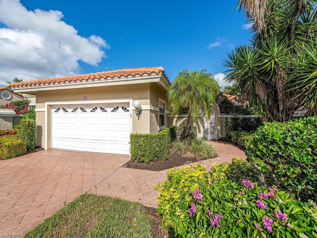 159 Via Napoli NAPLES, FL 34105