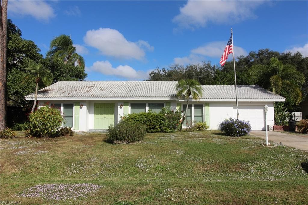 2443 Gorham AVE FORT MYERS, FL 33907