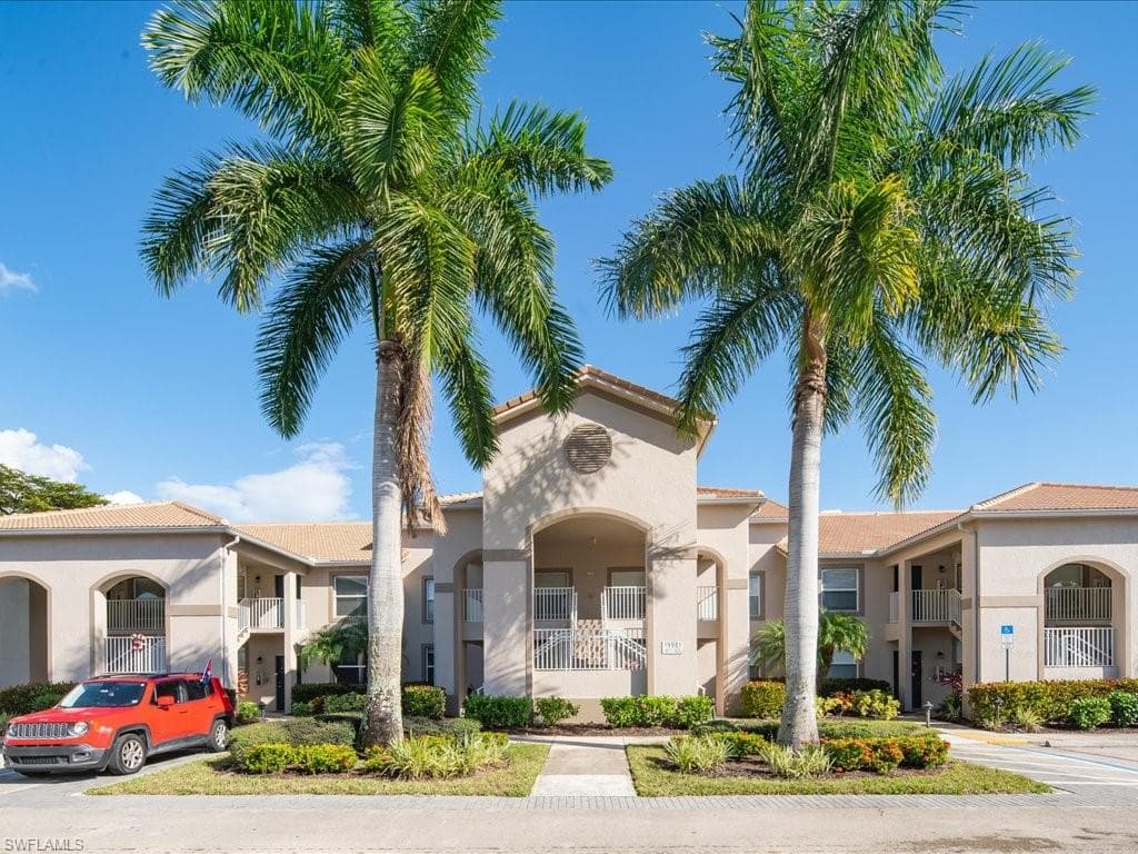 19981 Barletta LN 1813 ESTERO, FL 33928