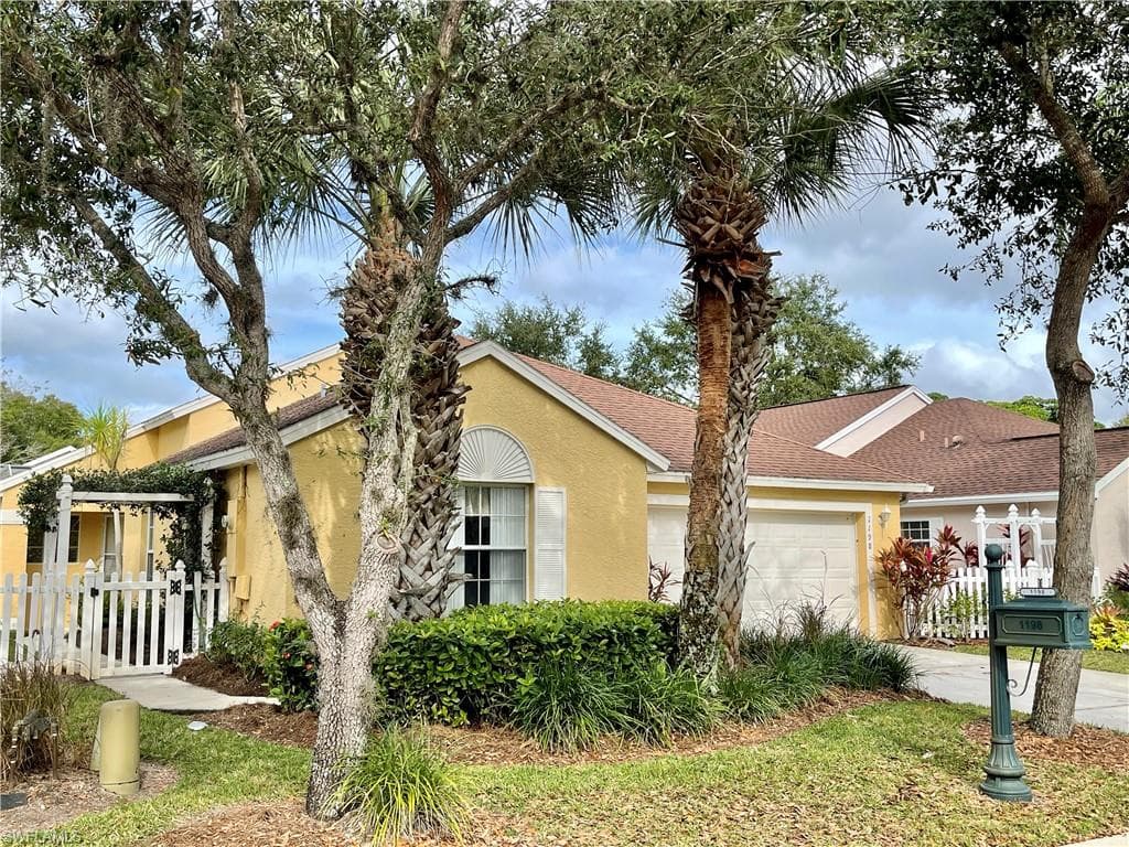 1198 Silverstrand DR NAPLES, FL 34110