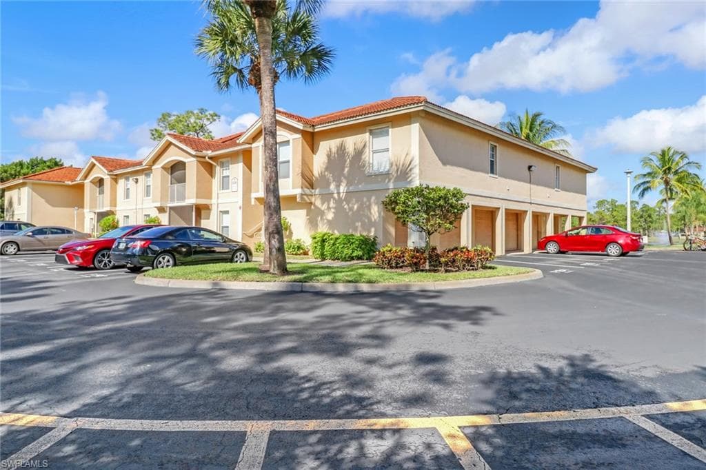 8285 Ibis Club DR 809 NAPLES, FL 34104