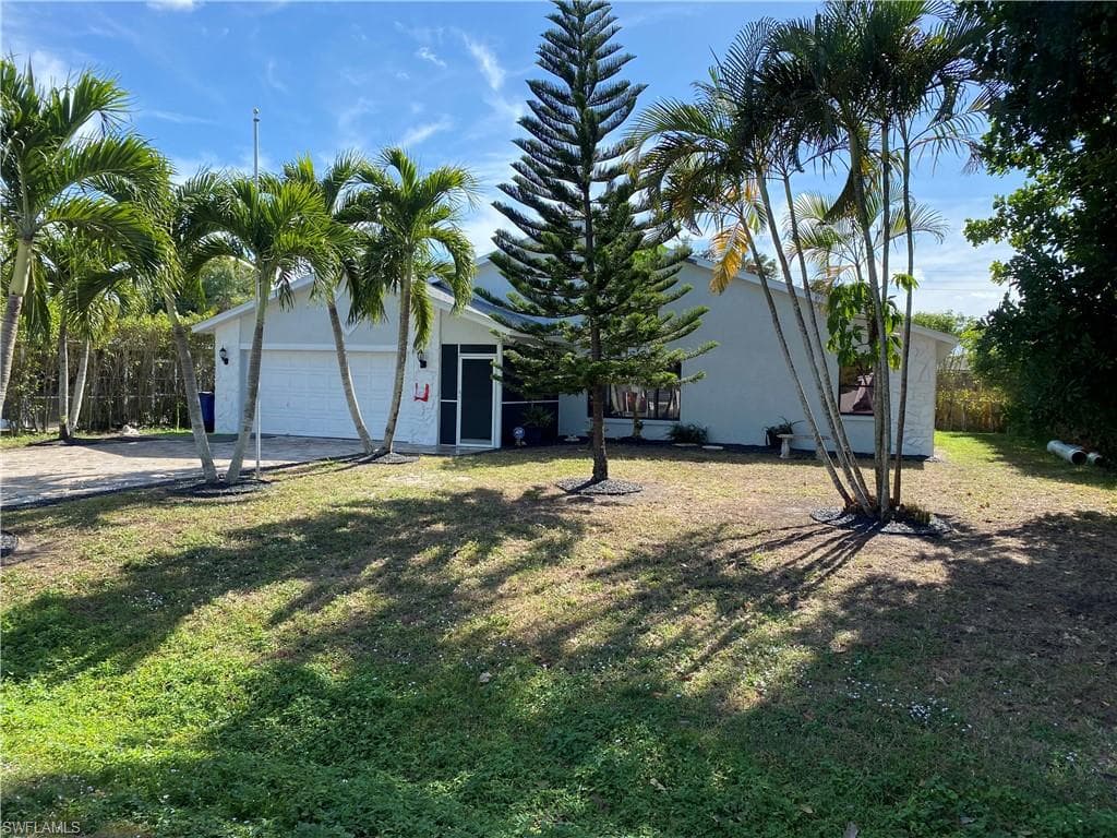 2426 Sunrise BLVD FORT MYERS, FL 33907