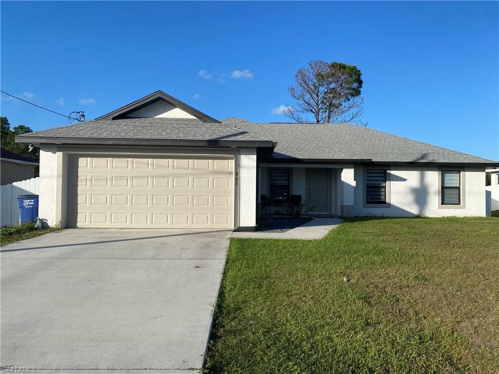 2802 9th ST W LEHIGH ACRES, FL 33971