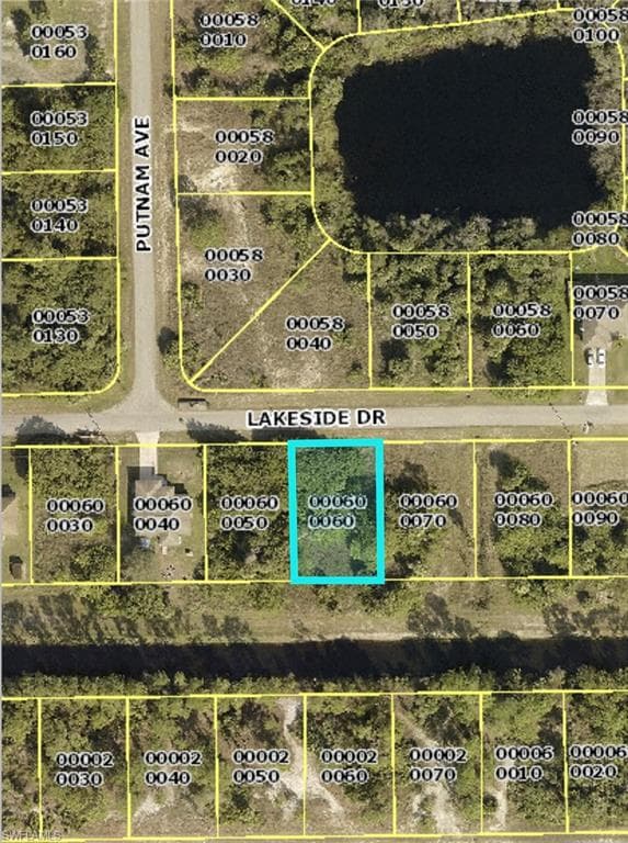 926 Lakeside DR LEHIGH ACRES, FL 33974