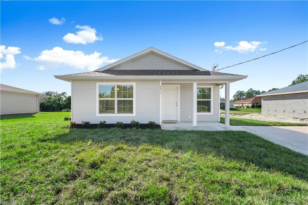 2511 41st ST W LEHIGH ACRES, FL 33971