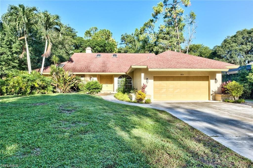 5891 Cypress Hollow WAY NAPLES, FL 34109