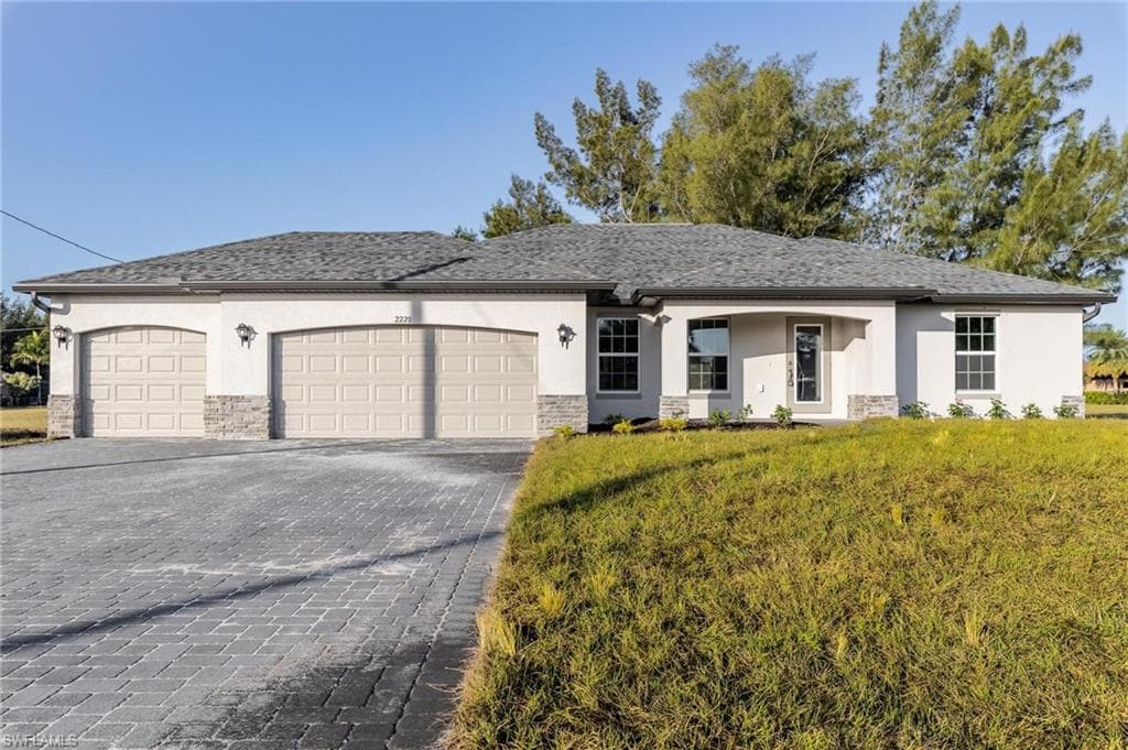 2220 NW 42ND PL CAPE CORAL, FL 33993
