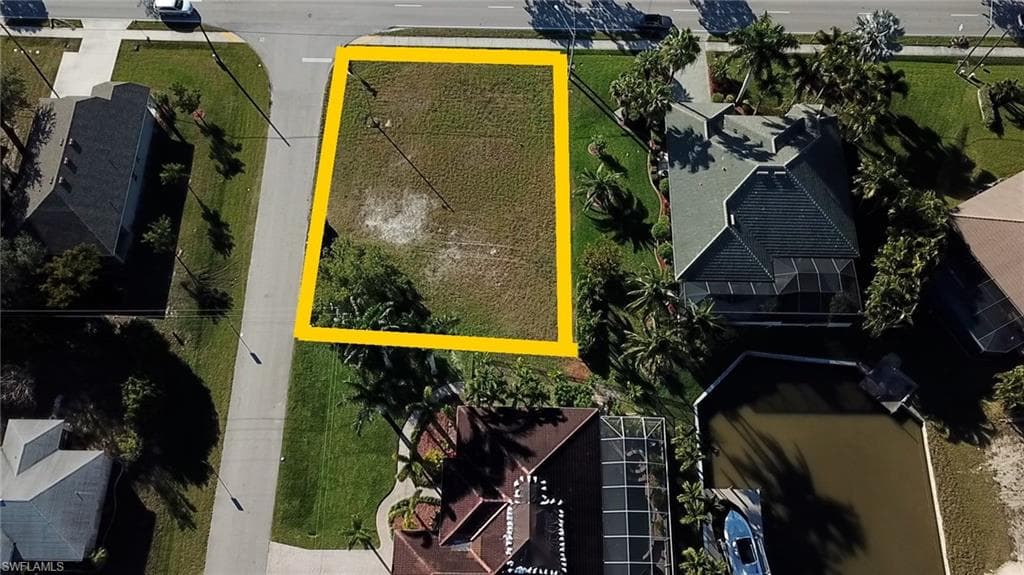 4015 Chiquita BLVD S CAPE CORAL, FL 33914