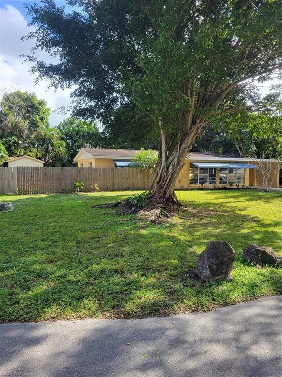 4000 Manning AVE FORT MYERS, FL 33916