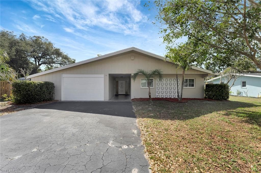 1350 Morningside DR FORT MYERS, FL 33901