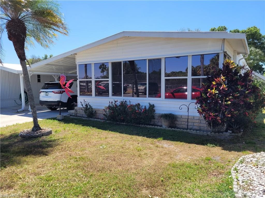 8 Turquoise AVE 8-T NAPLES, FL 34114