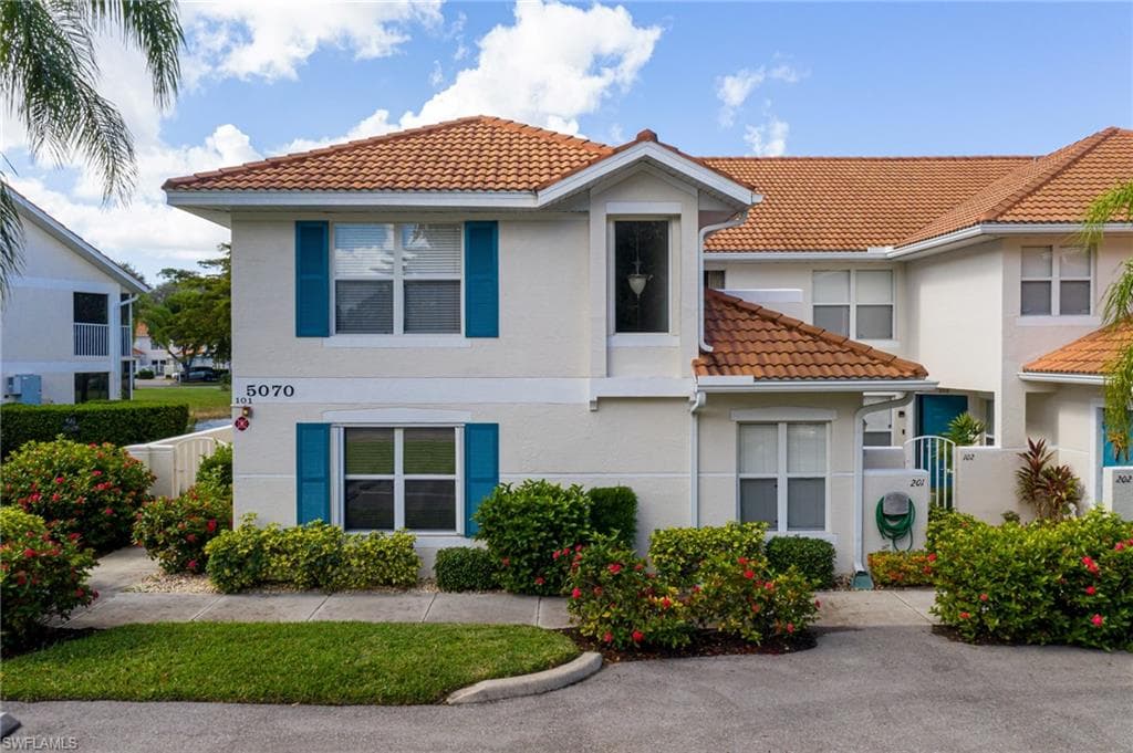 5070 Cedar Springs DR 201 NAPLES, FL 34110