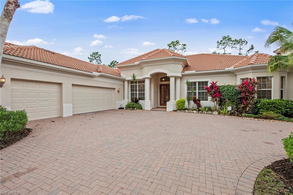 7551 Treeline DR NAPLES, FL 34119