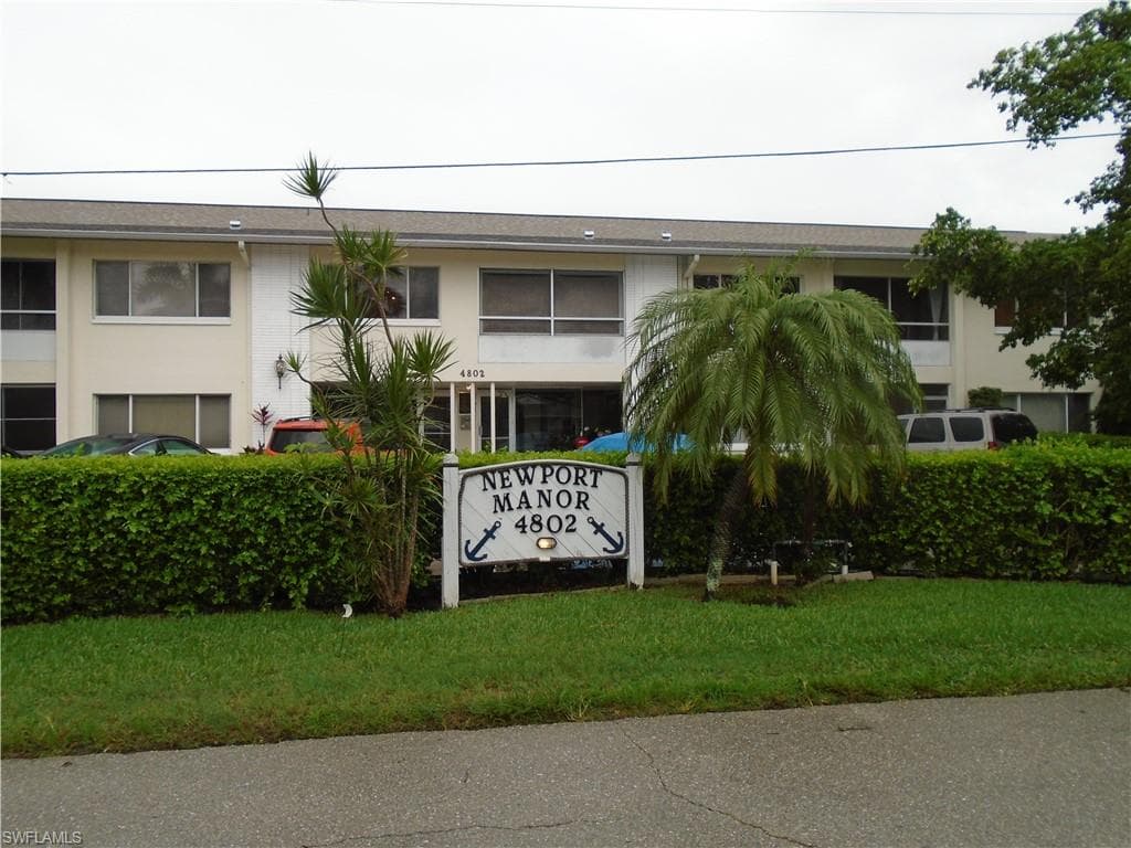 4802 Tudor DR 106 CAPE CORAL, FL 33904