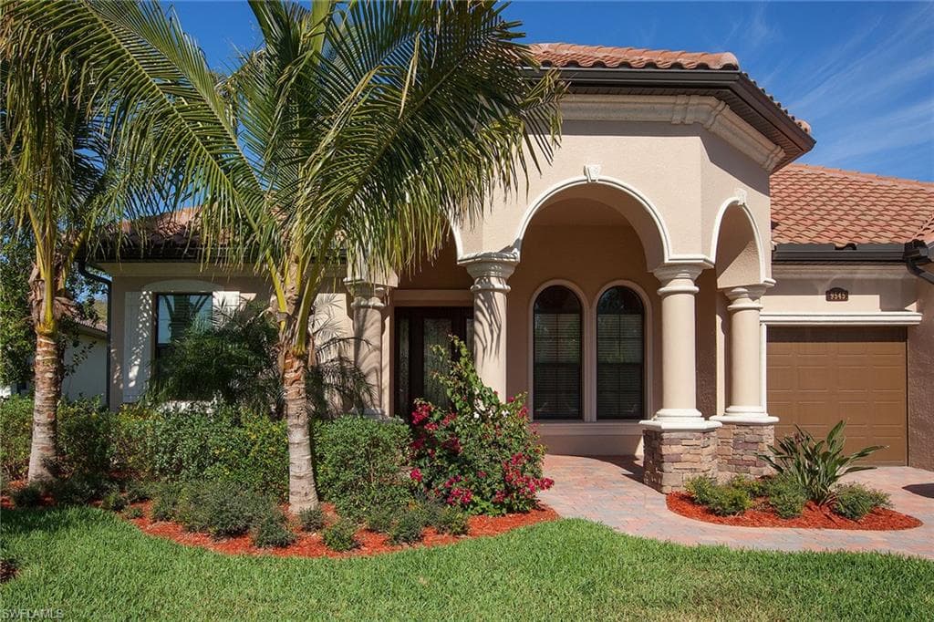 9545 Siracusa CT NAPLES, FL 34113
