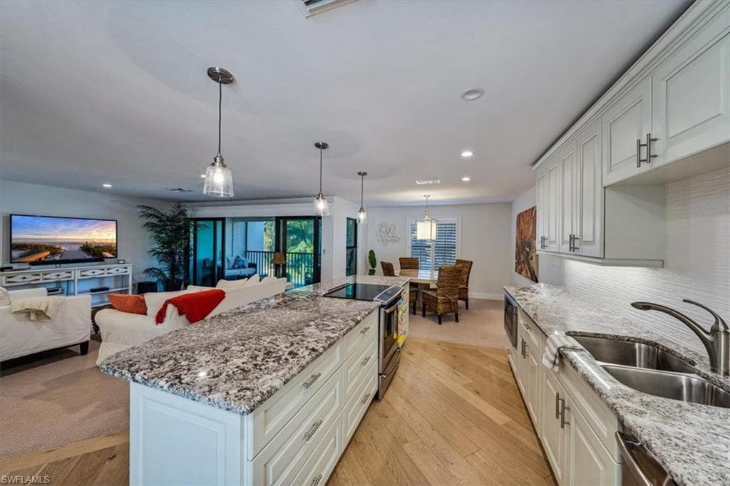 826 10th AVE S 826 NAPLES, FL 34102