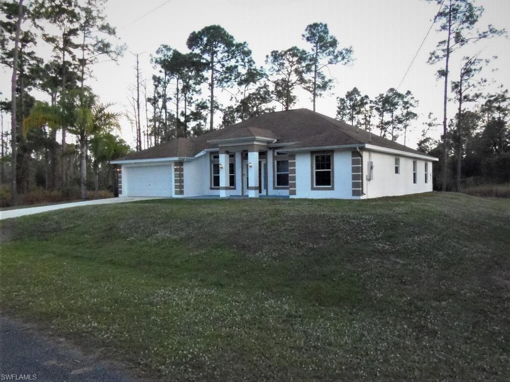 3904 E 11th ST LEHIGH ACRES, FL 33972