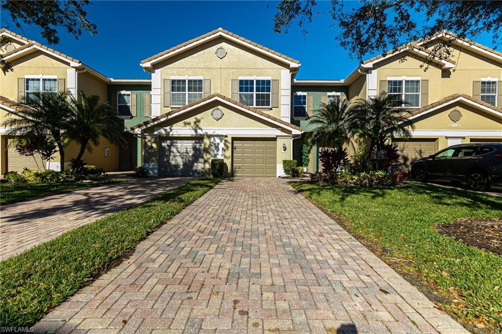 3221 Cottonwood BEND 504 FORT MYERS, FL 33905