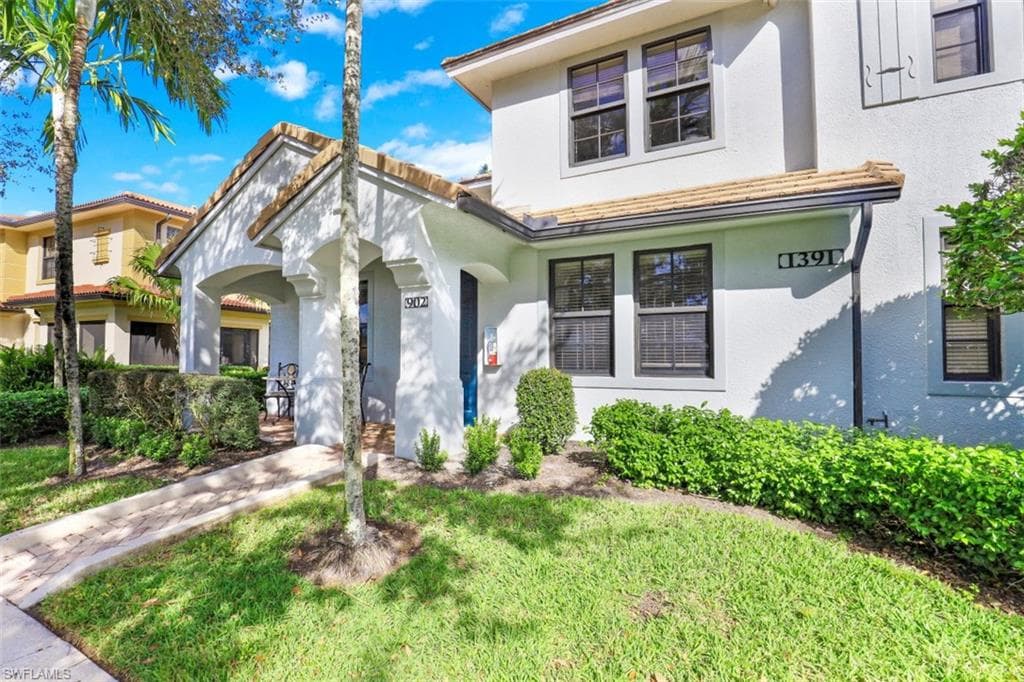 1391 Santiago CIR 902 NAPLES, FL 34113