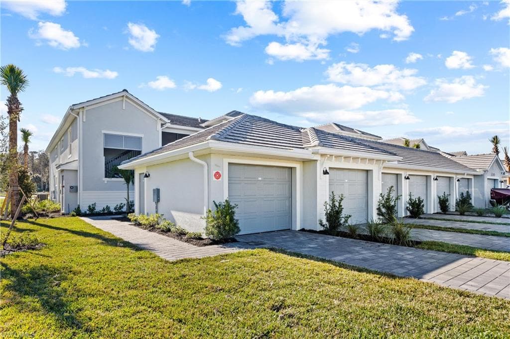 6070 National BLVD 221 NAPLES, FL 34142