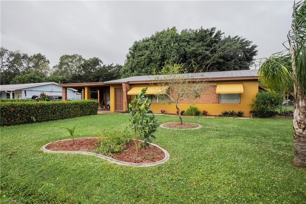 1181 Travis AVE NORTH FORT MYERS, FL 33903