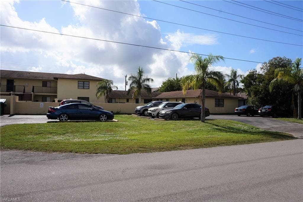1104 SE 8th ST 9 CAPE CORAL, FL 33990