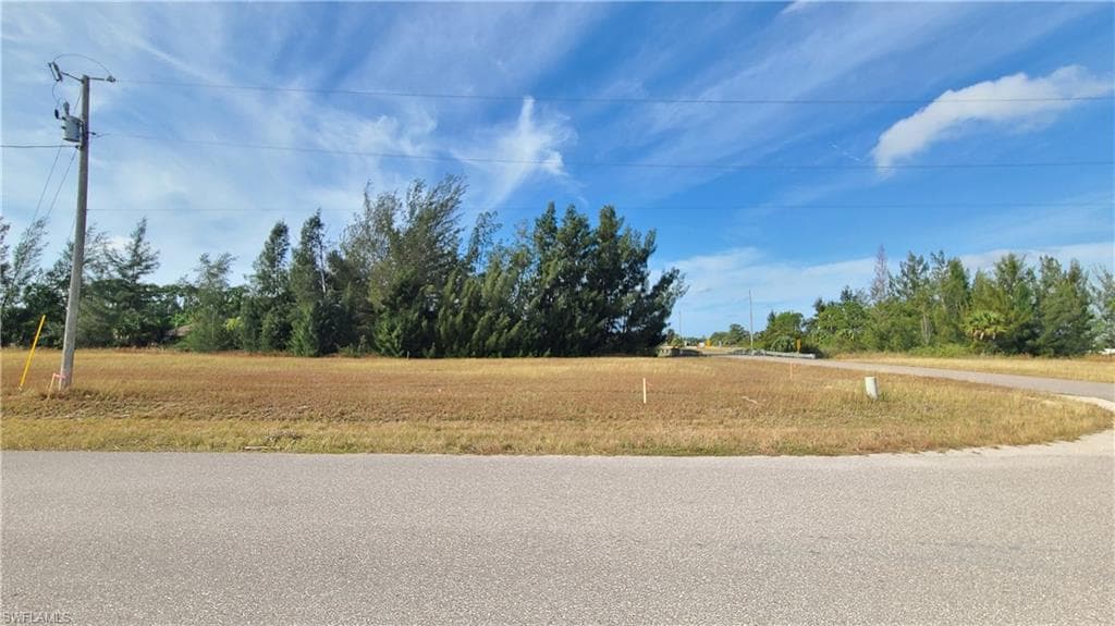 3412 NE 21st PL CAPE CORAL, FL 33909