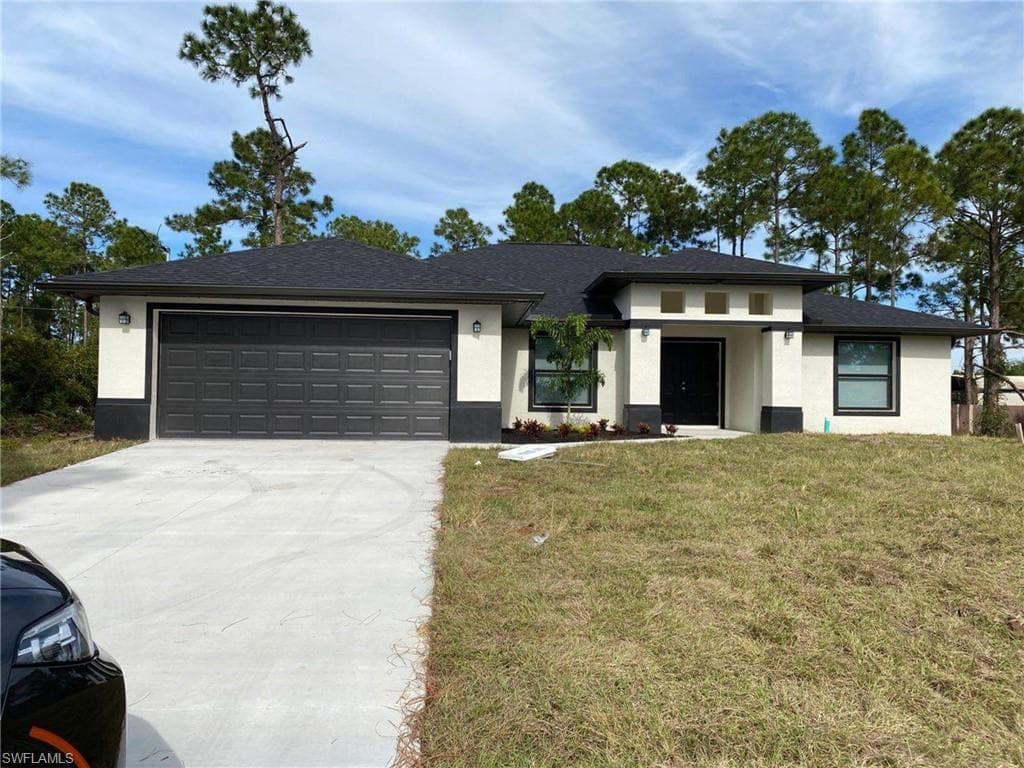2903 13th ST W LEHIGH ACRES, FL 33971