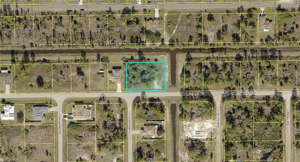 743 Alden ST E LEHIGH ACRES, FL 33974