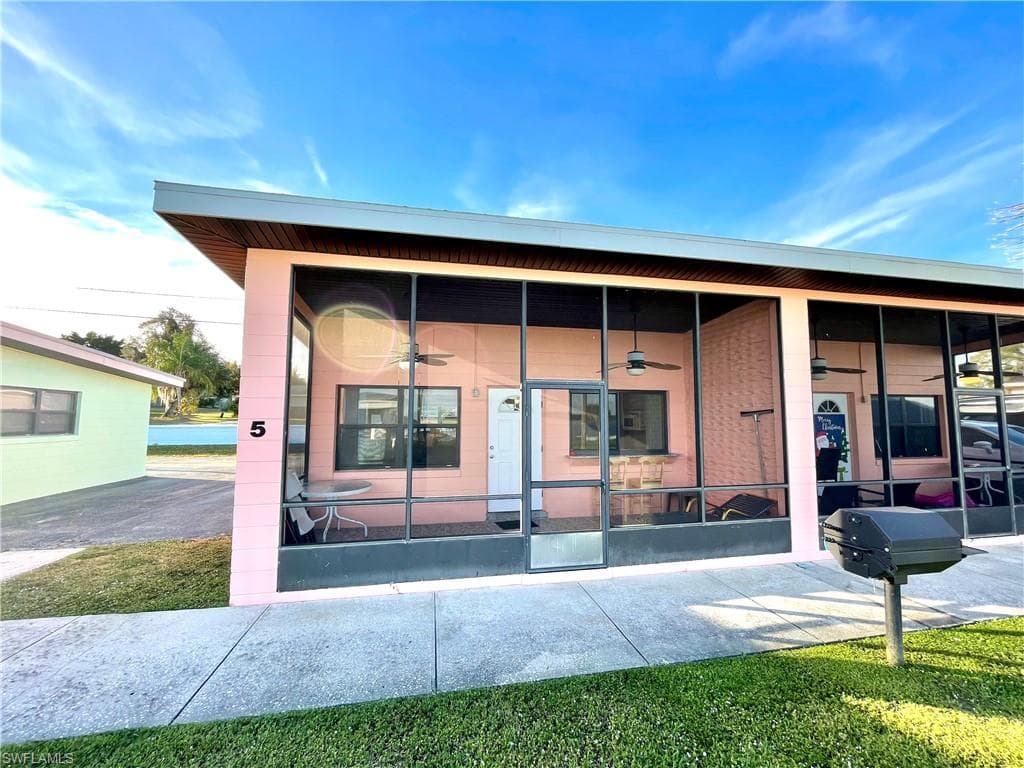 735 S Lakeview RD Unit 5 LAKE PLACID, FL 33852