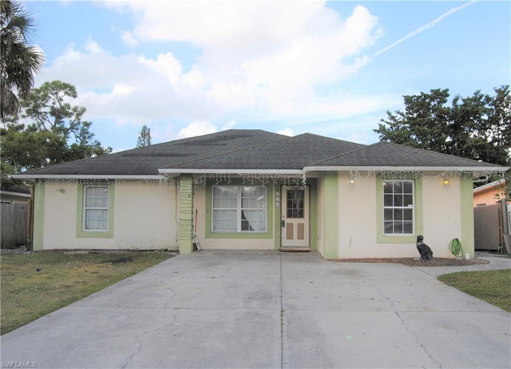 5337 Holland ST NAPLES, FL 34113