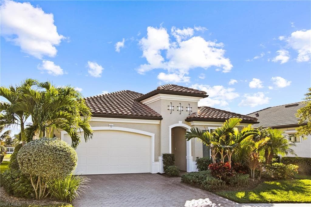 11505 Onyx CIR FORT MYERS, FL 33913