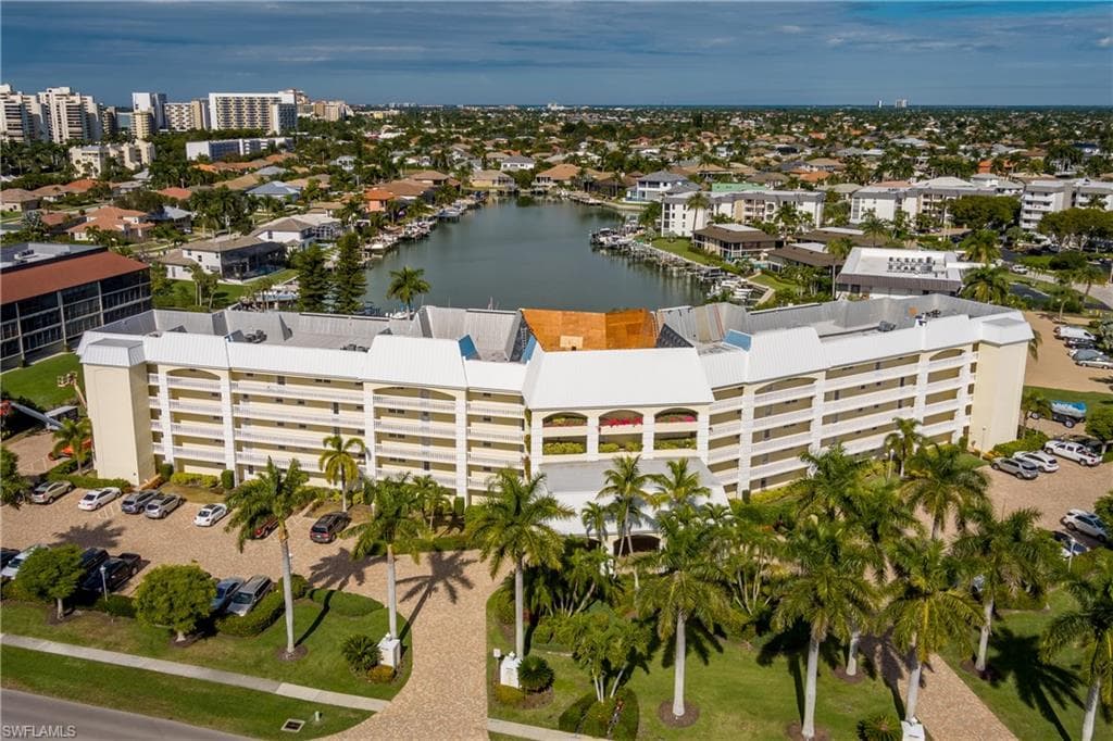 1011 Swallow AVE 106 MARCO ISLAND, FL 34145