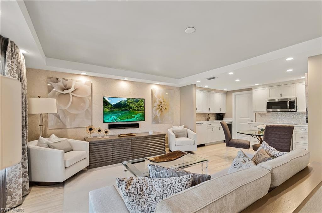 4200 Belair LN 300 NAPLES, FL 34103