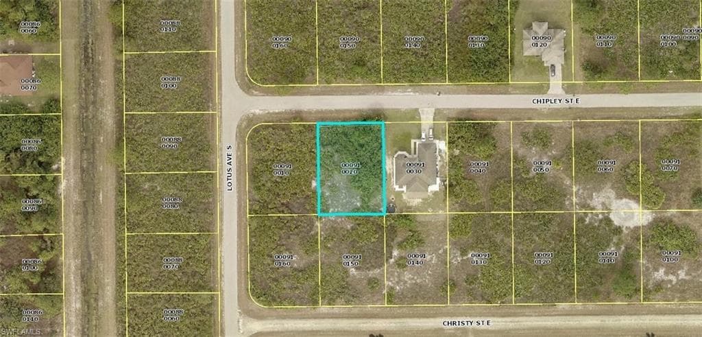 854 Chipley ST E LEHIGH ACRES, FL 33974