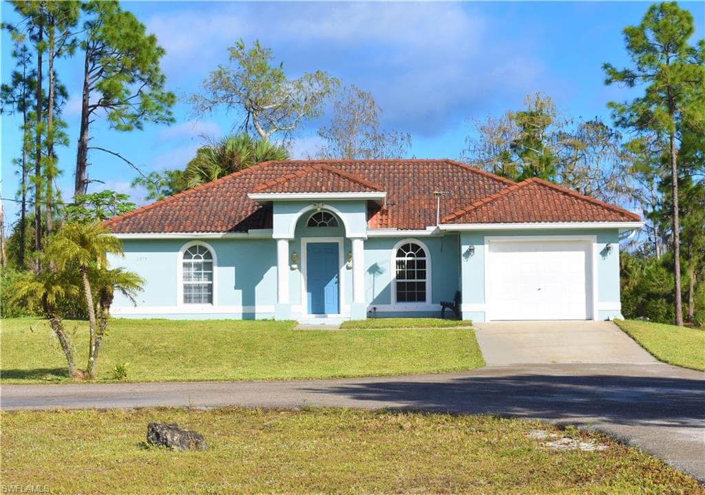 2515 37th AVE NE NAPLES, FL 34120