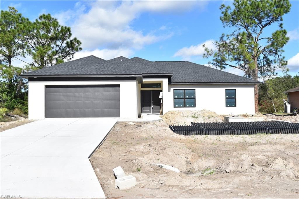 2618 Helen CIR LEHIGH ACRES, FL 33971