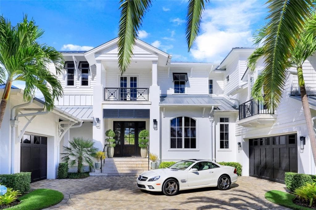 631 17th AVE S NAPLES, FL 34102