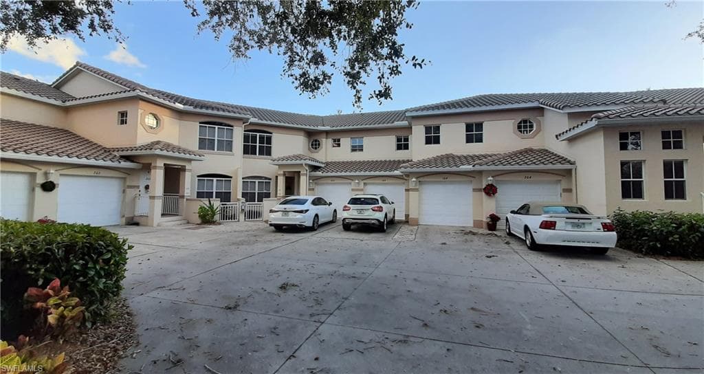 28060 Palmas Grandes LN 203 BONITA SPRINGS, FL 34135