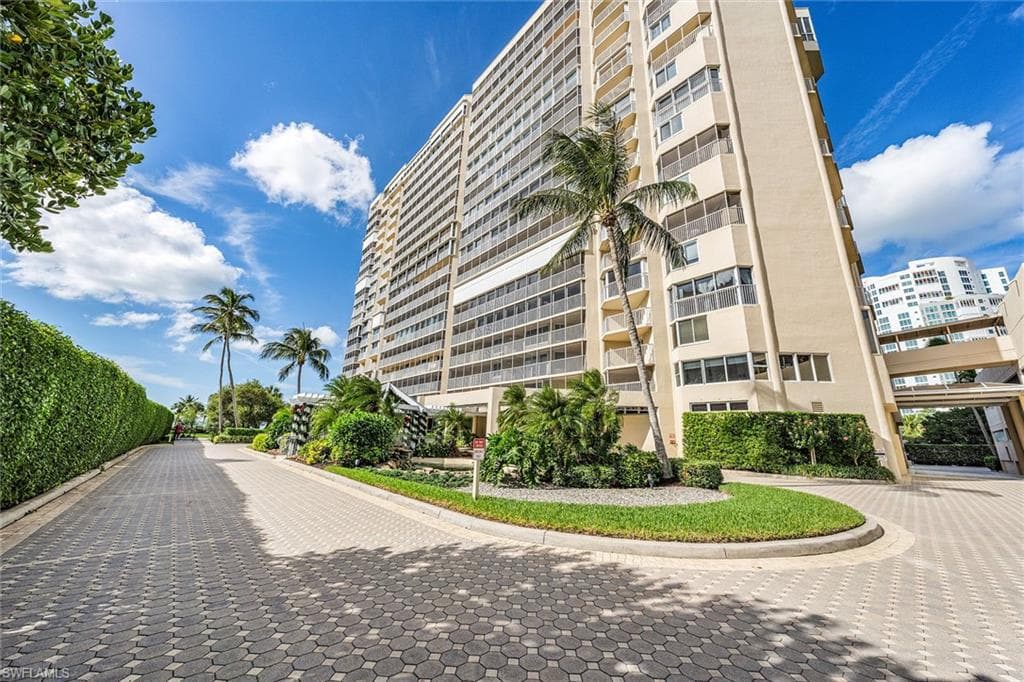 4041 Gulf Shore BLVD N 308 NAPLES, FL 34103
