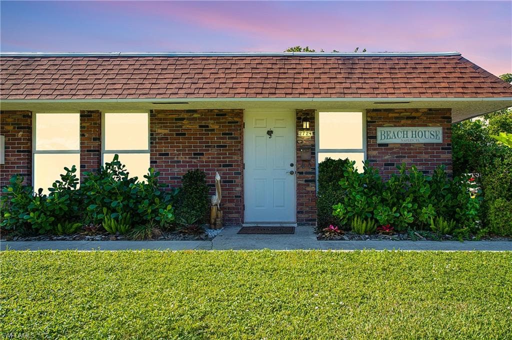 2724 Arbutus ST D-1 NAPLES, FL 34112