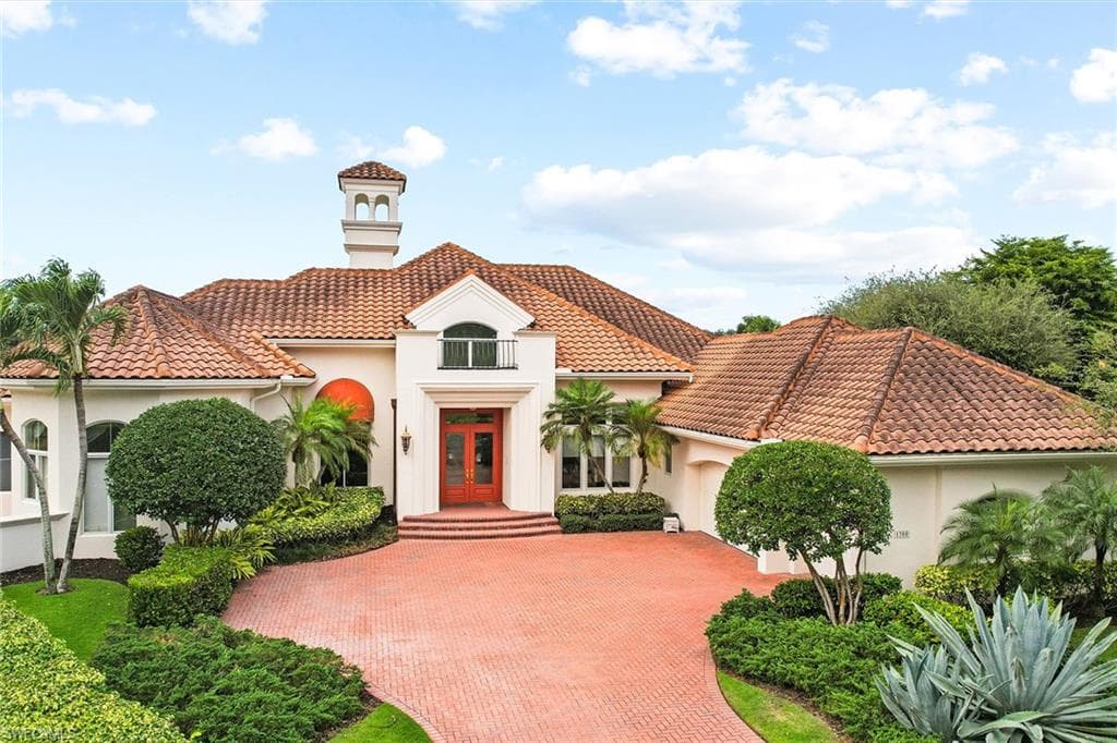 1300 Little Blue Heron CT NAPLES, FL 34108